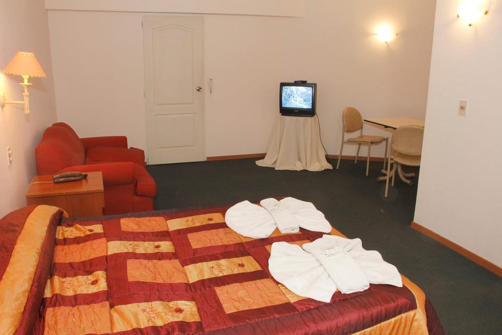 Etoile Hotel